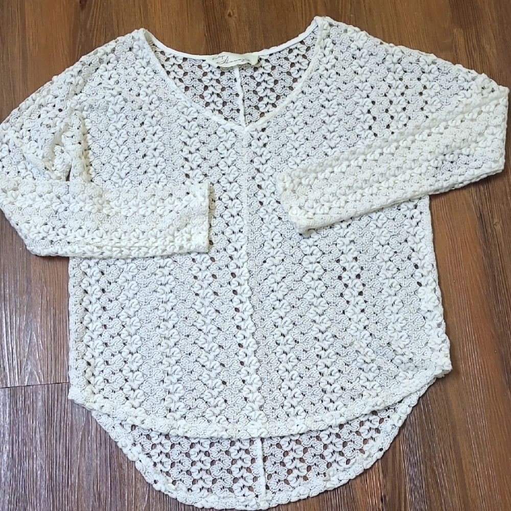 Vintage Havana White Crochet Top used good condition.